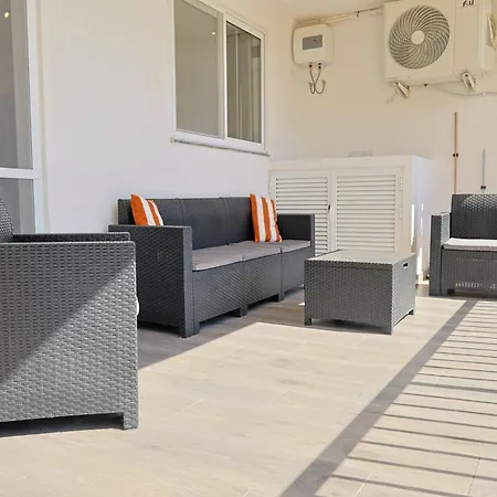 Spacious 3-bed Home, Balcony, Gozo *